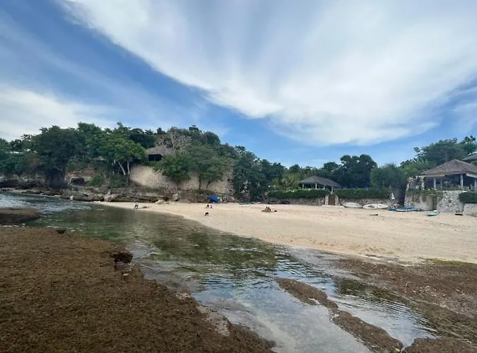 Allure ゲストハウス レンボンガン島